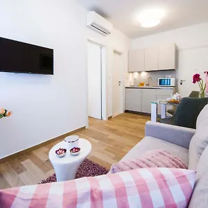 amaris-luxury-apartment.splithotels.org/
